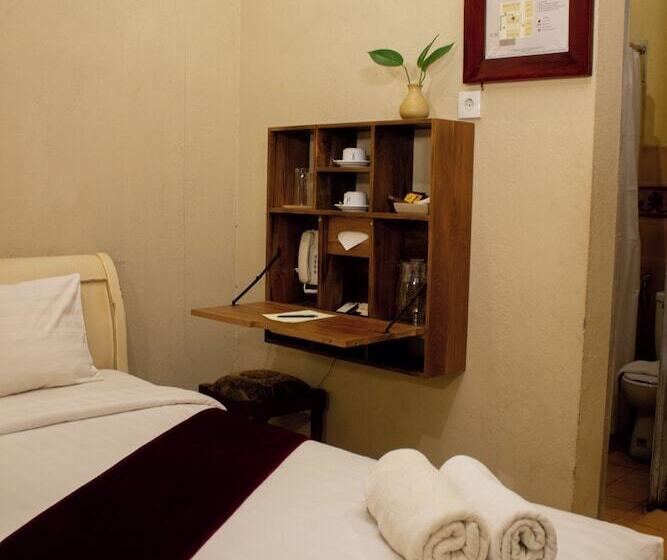 בית מלון כפרי Kayu Arum Resort