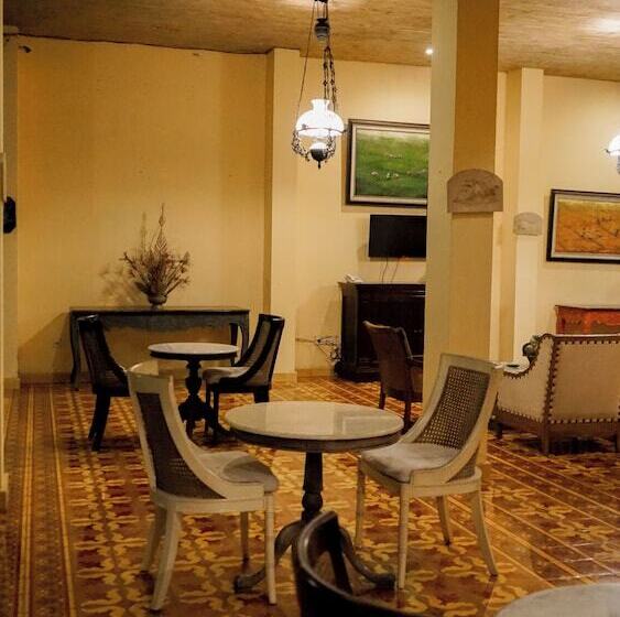 בית מלון כפרי Kayu Arum Resort