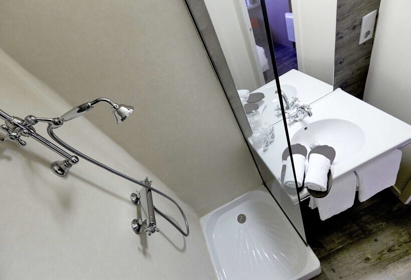 ホテル Kyriad Cholet