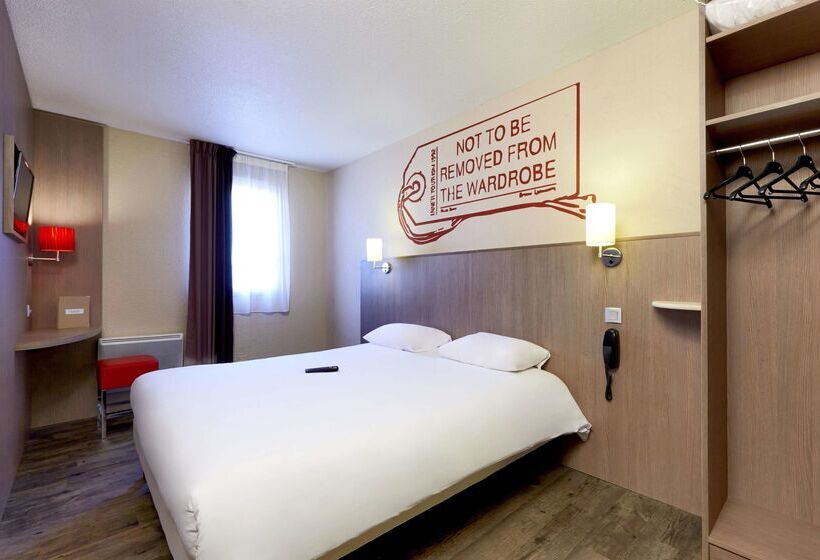 ホテル Kyriad Cholet