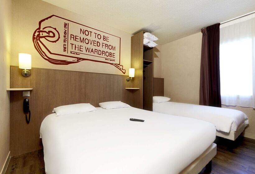 ホテル Kyriad Cholet