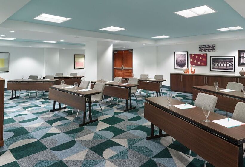 فندق Le Méridien Tampa, The Courthouse