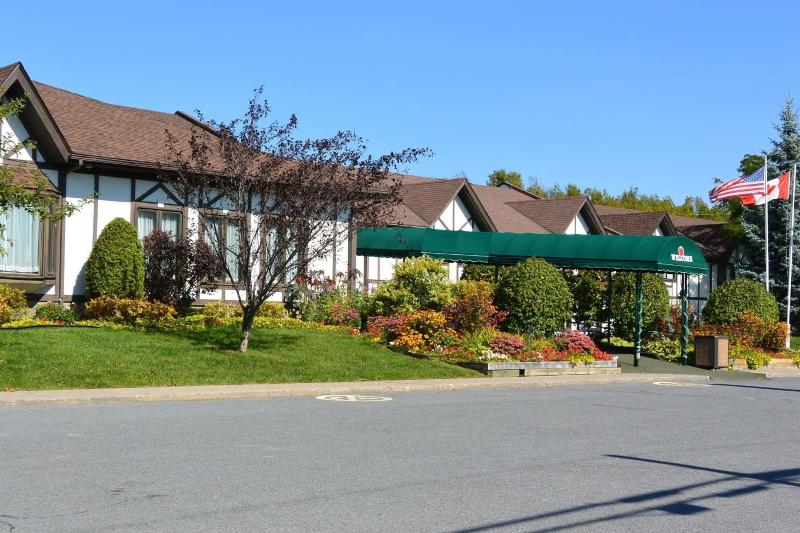 فندق Mcintosh Country Inn & Conference Centre