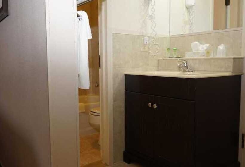 فندق Mcintosh Country Inn & Conference Centre