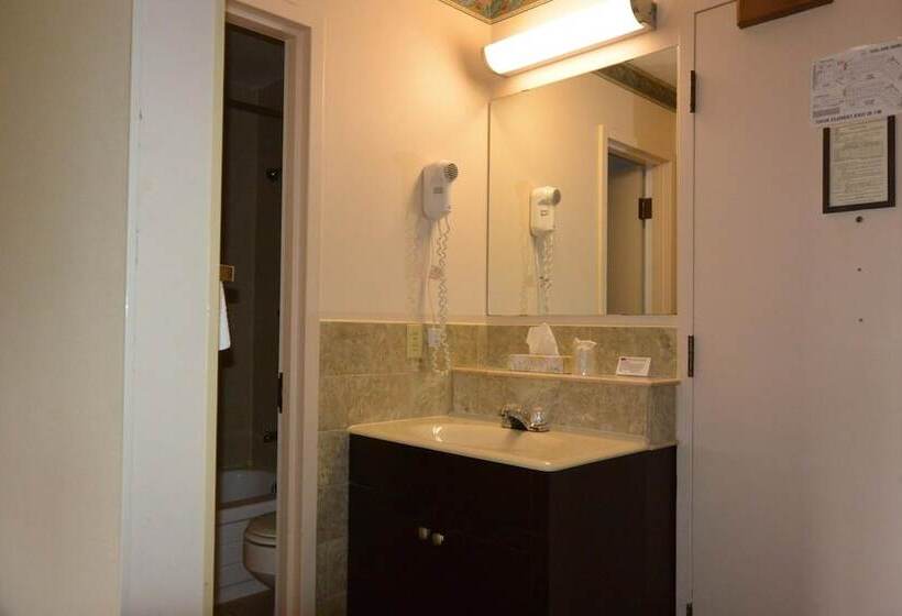 فندق Mcintosh Country Inn & Conference Centre