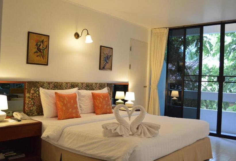 هتل Nern Chalet Beachfront