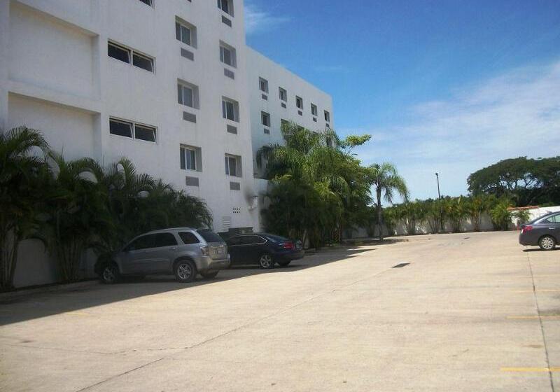 هتل One Puerto Vallarta Aeropuerto