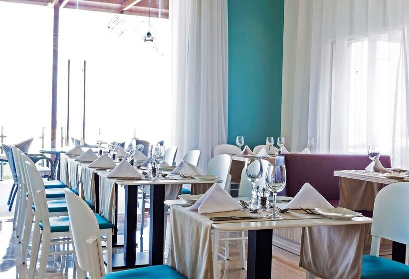 Park Inn By Radisson Hotel And Residence Duqm