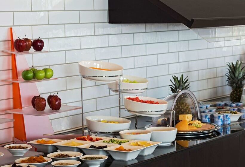 Park Inn By Radisson Hotel And Residence Duqm