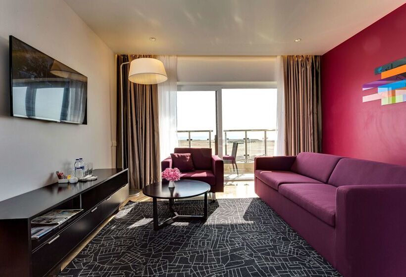 Park Inn By Radisson Hotel And Residence Duqm