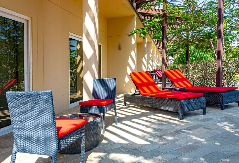 Park Inn By Radisson Hotel And Residence Duqm