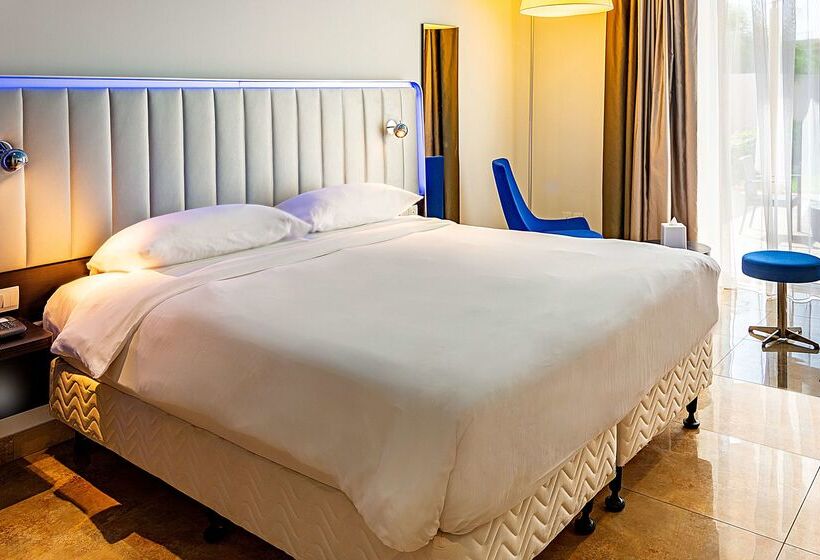 Park Inn By Radisson Hotel And Residence Duqm