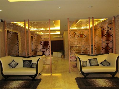 Отель Pine Spring Wazir Bagh