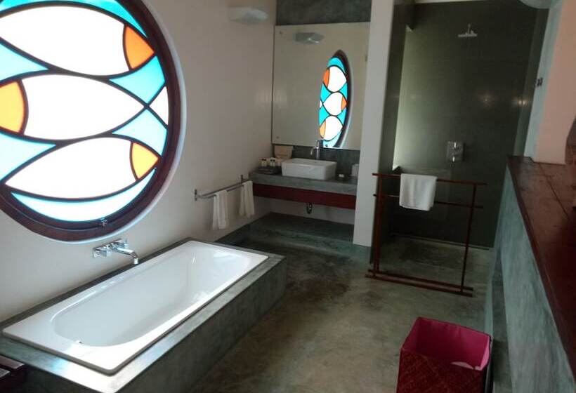 فندق Purity At Lake Vembanad