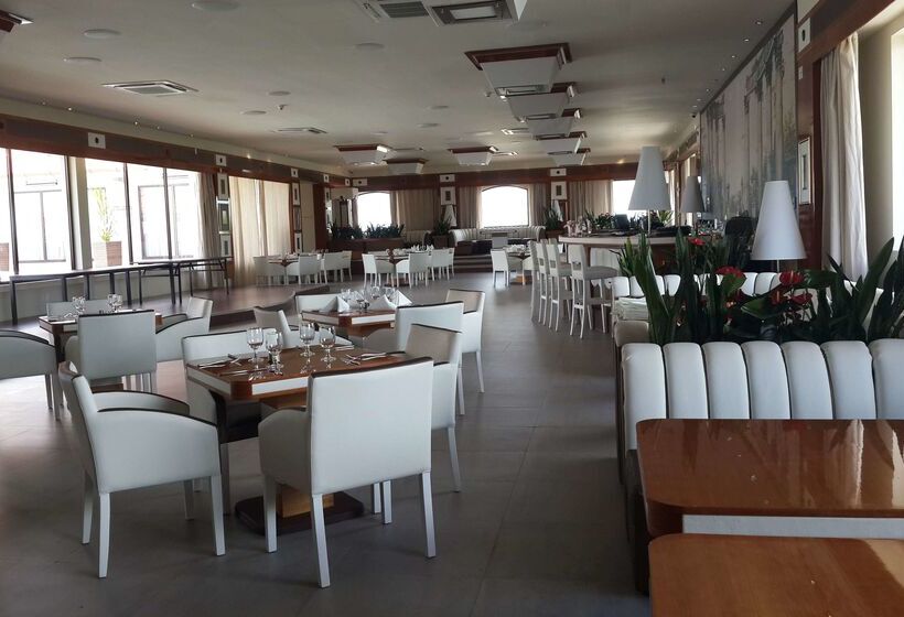 هتل Ramada By Wyndham Princess Paramaribo