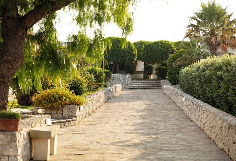 בית מלון כפרי Borgo Mulino A Vento   Resort