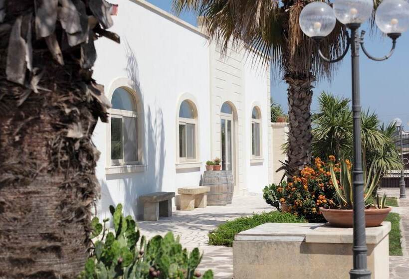 בית מלון כפרי Borgo Mulino A Vento   Resort