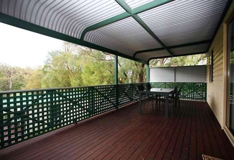 هتل Riverview Tourist Park