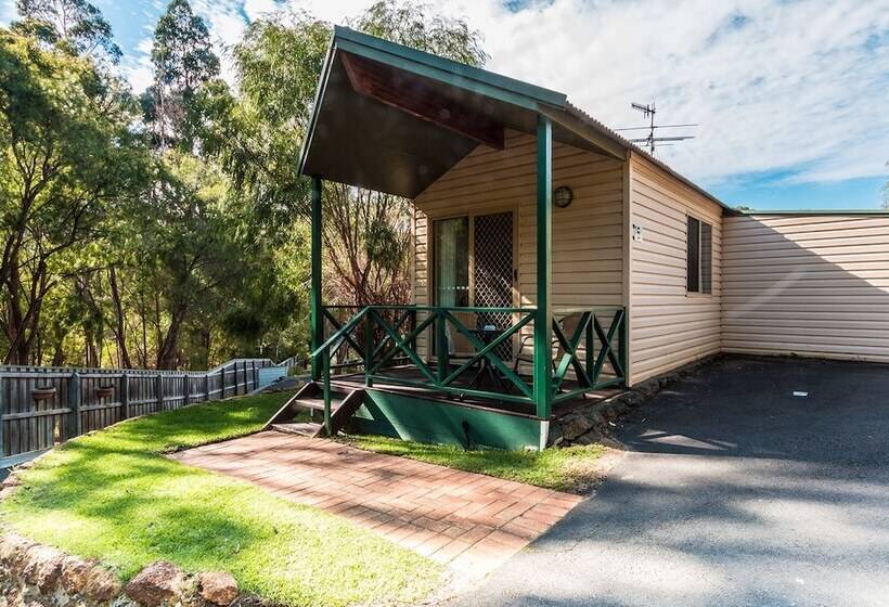 هتل Riverview Tourist Park