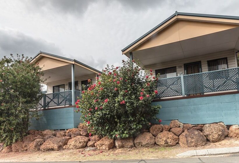 هتل Riverview Tourist Park