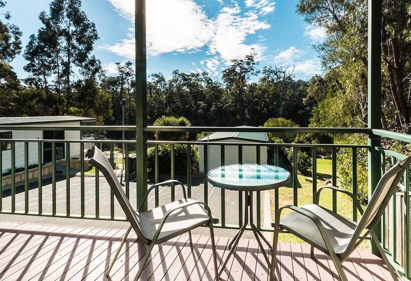 هتل Riverview Tourist Park