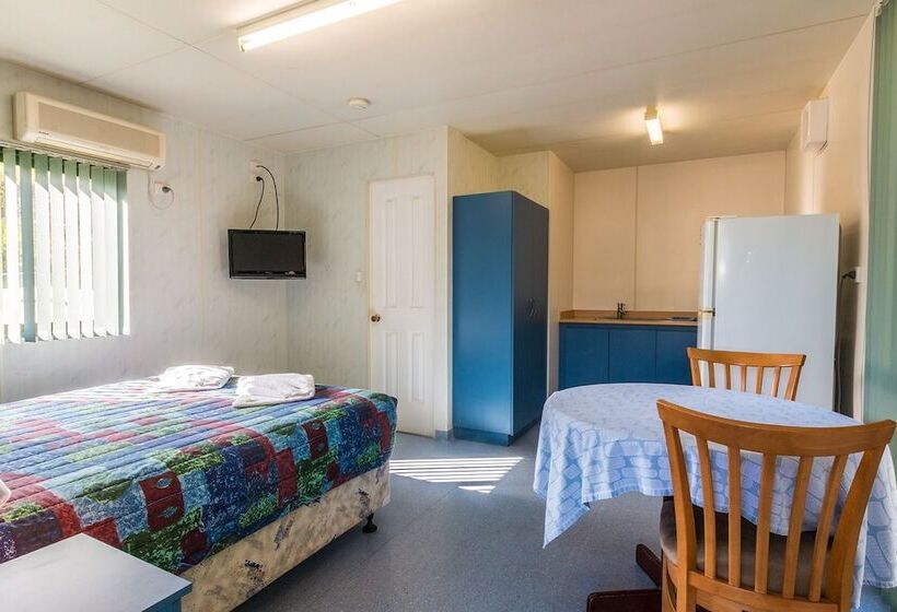 هتل Riverview Tourist Park