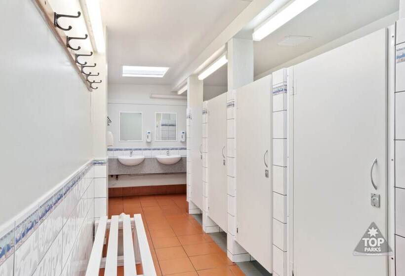 هتل Riverview Tourist Park