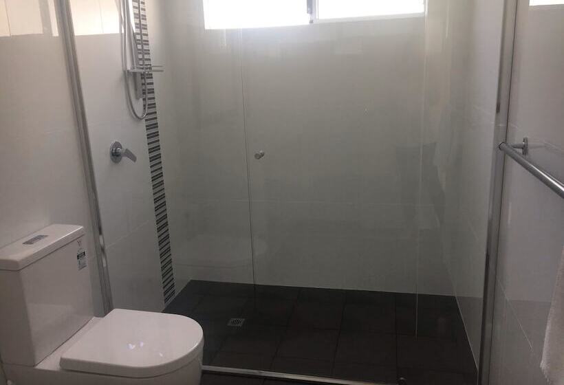 هتل Riverview Tourist Park