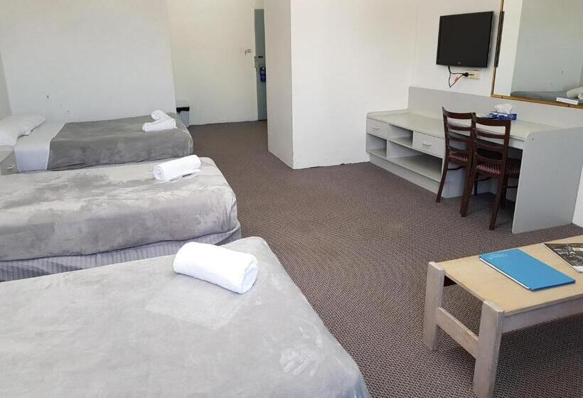 فندق Seabreeze Beach