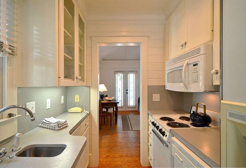 בית מלון כפרי Seaside Cottage Rental Agency