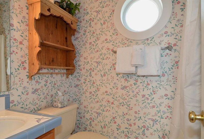 בית מלון כפרי Seaside Cottage Rental Agency