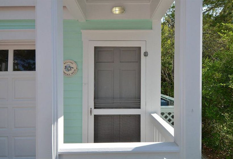 בית מלון כפרי Seaside Cottage Rental Agency