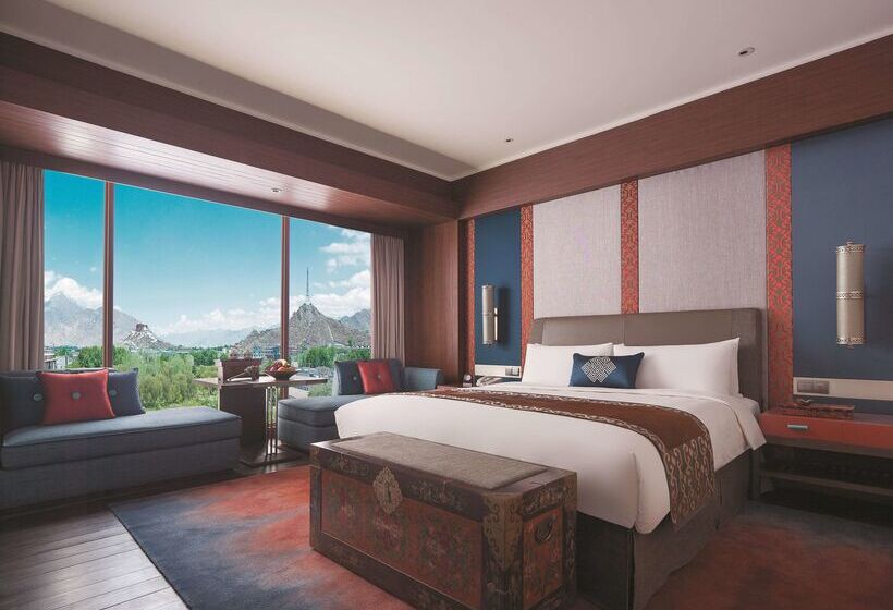 ホテル Shangrila Lhasa