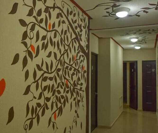 Отель Suites Los Arcos