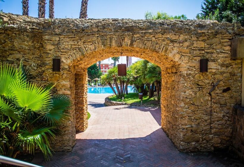 호텔 Th Le Castella   Baia Degli Dei Village