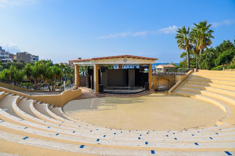 호텔 Th Le Castella   Baia Degli Dei Village