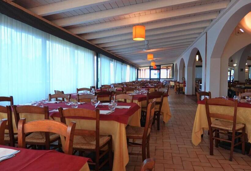 호텔 Th Le Castella   Baia Degli Dei Village