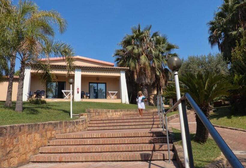 호텔 Th Le Castella   Baia Degli Dei Village