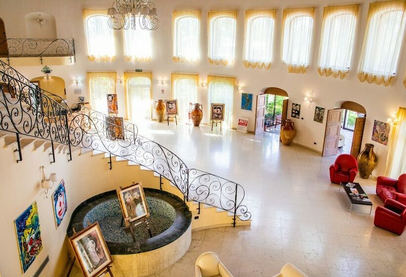 호텔 Th Le Castella   Baia Degli Dei Village