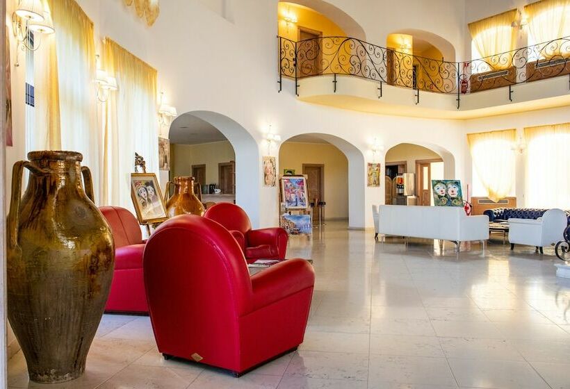 فندق Th Le Castella   Baia Degli Dei Village