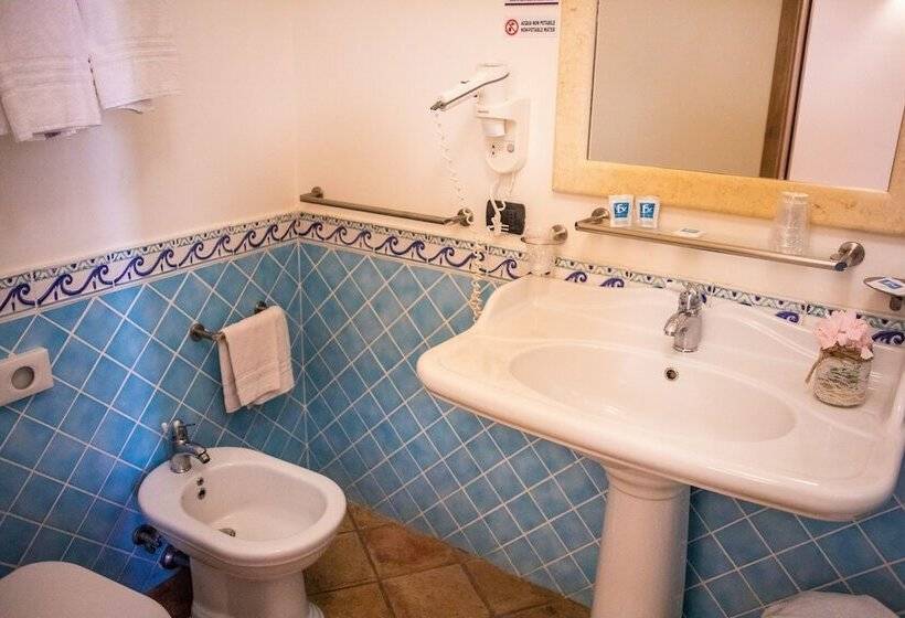 호텔 Th Le Castella   Baia Degli Dei Village