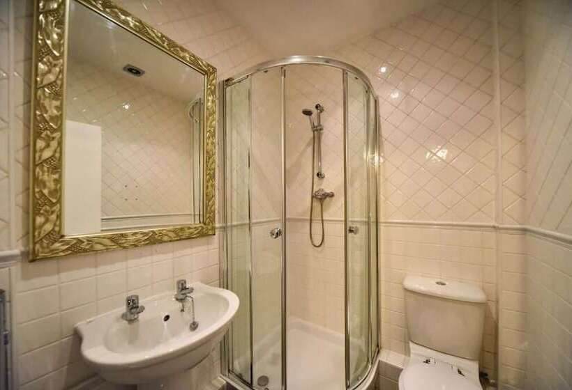 Отель The Bear Inn