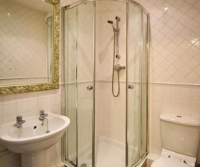 Отель The Bear Inn