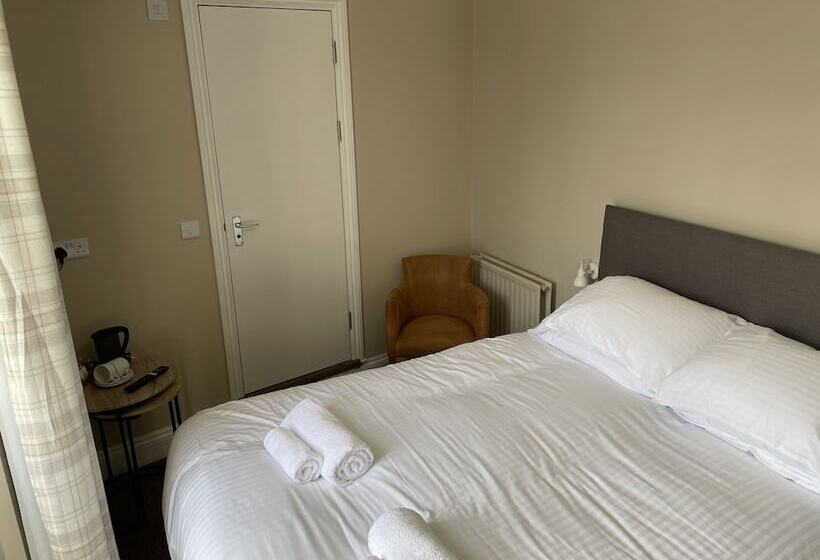 Отель Duke Of Cornwall