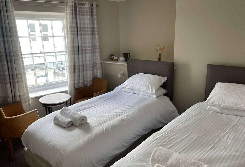 Отель Duke Of Cornwall