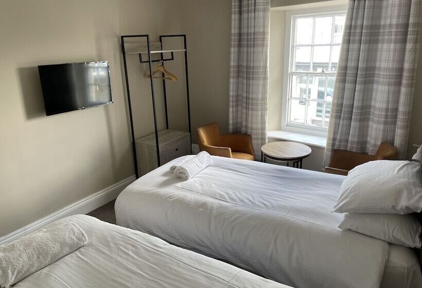 Отель Duke Of Cornwall