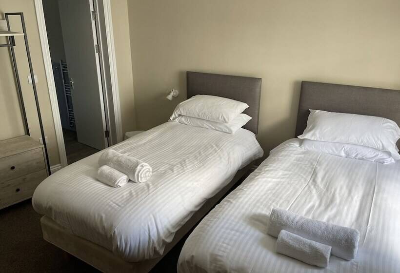 Отель Duke Of Cornwall