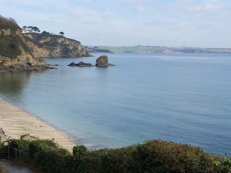 Отель Duke Of Cornwall