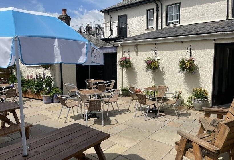 Отель Duke Of Cornwall