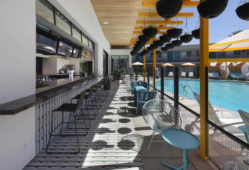 Отель Voco The Tuxon, An Ihg